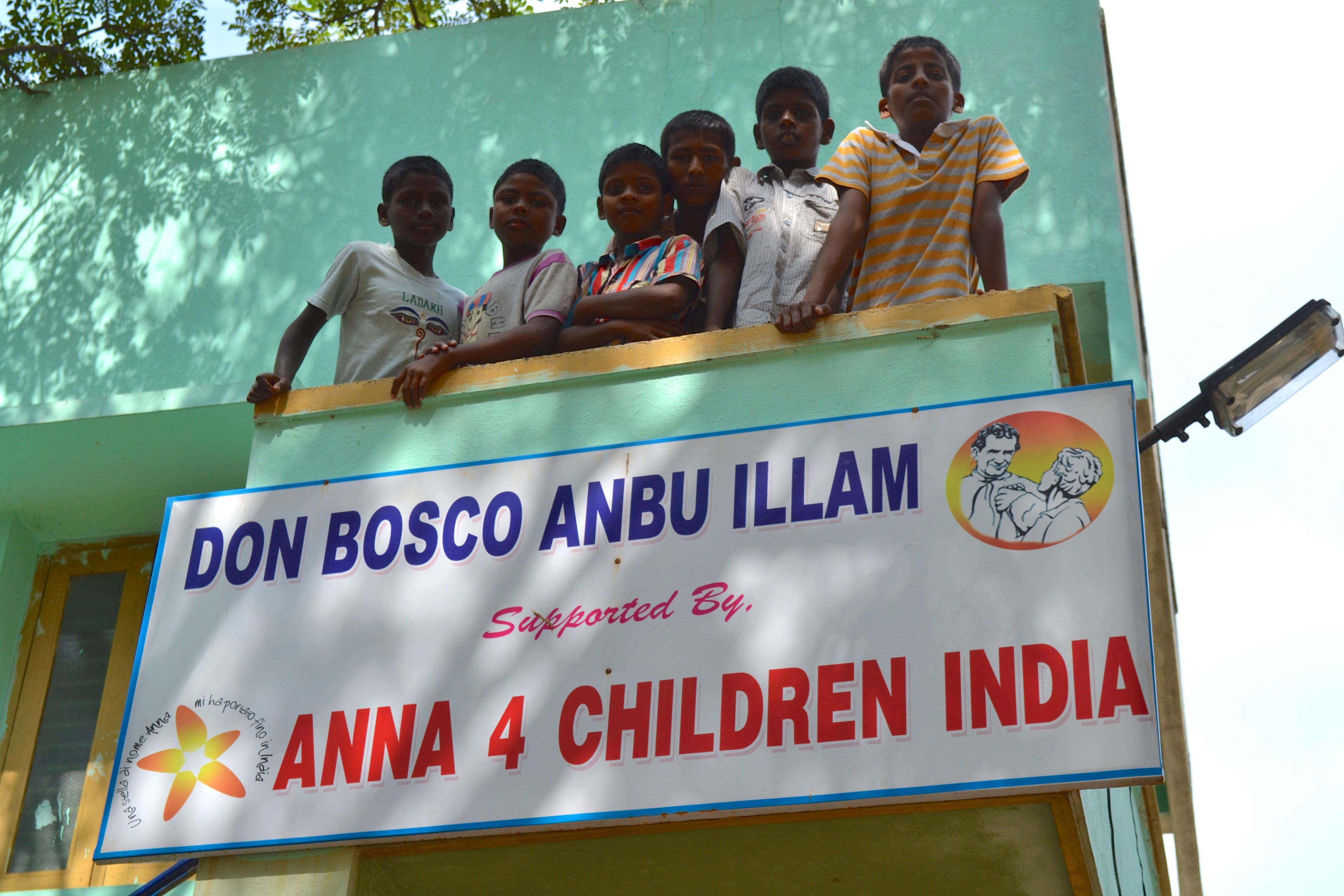 Dicembre 2014 – Anna4children sostiene i 30 bambini dei Salesiani di Andivaram